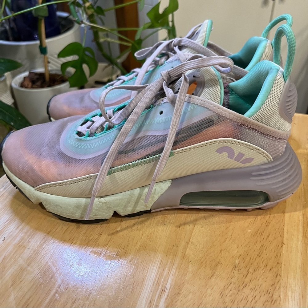 Nike Air Max 2090 Easter Womens Infinite purple Lilac green pastel size 10
